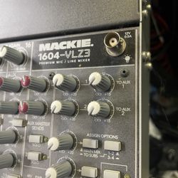 Mackie 1604-VLZ3 16-Channel Premium Mic / Line Mixer