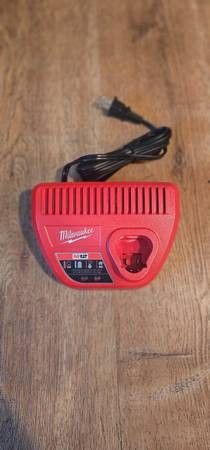 New Milwaukee M12 12-Volt Battery Charger