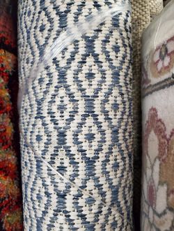 7x10 area rug new 75.00