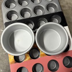 2 Small Baking Pans