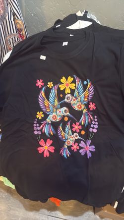 Black Hummingbird Graphic T-Shirt