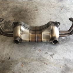 Lamborghini Huracan Stock Muffler And Springs 