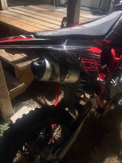 Red and Black thrustmaster 150