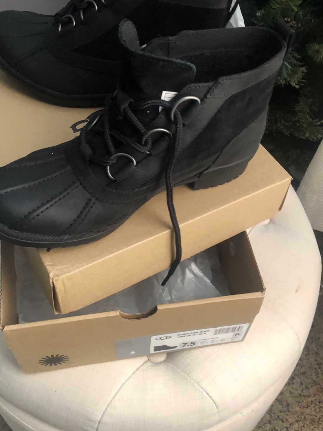 Ugg Women’s Boots Size 7.5 New Real