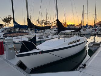 BOAT 26 Ft MACGREGOR 1992 SAILBOAT
