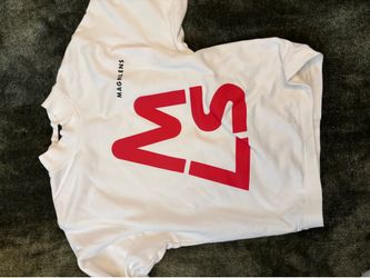 Magnlens sweater
