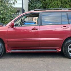  toyota highlander awd 3rd row good tags Clean title daily driver