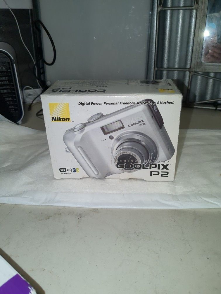 Nikon Digital Camera Coolpix P2