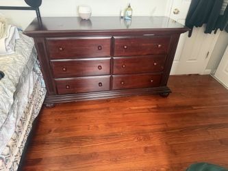 Bedroom set