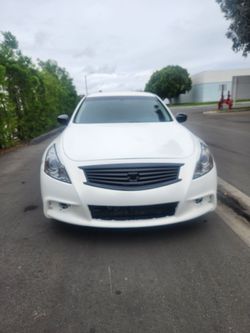 2011 Infiniti G37