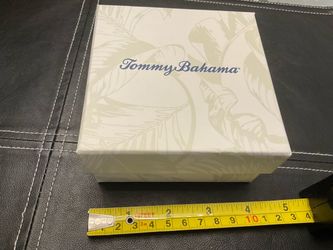 Tommy Bahama Gift Box’s