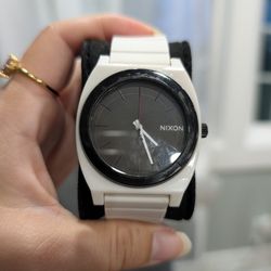 Nixon Watch