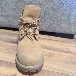 Size 6 Youth Timberlands $100 OBO