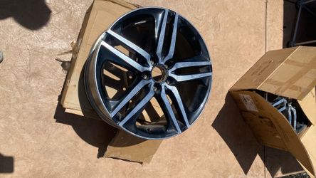 Dented rim for 2017 Honda Accord