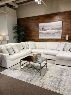 Versatile style 2 pc ultra soft seating Sectional w/Chaise