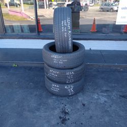 P255/45 R20 Nexen Roaoian GTX