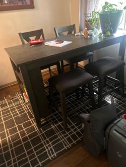 Dining room table, ranch, upright