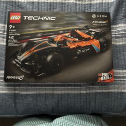 TECHNIC LEGO SET (McLaren Formula E Team 