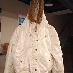 White South Pole Coat With Fur Hood
