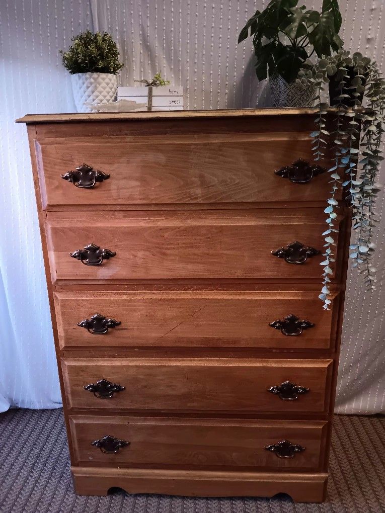 Super Cute Woo Vintage Dresser For Sale 