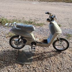 (FOR PARTS) Rad2Go® Sunbird E-Bike. (FOR PARTS)