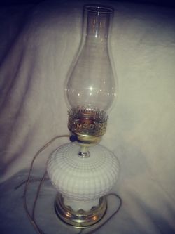 vintage lamp. needs plug