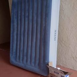 Colchón De Aire (Air Mattress)