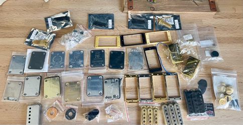 Fender, Gibson guitar accessories