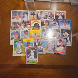 Lot Of 12 Detroit Tigers Cards
