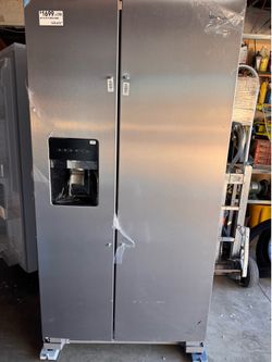 New Refrigerator whirlpool with warranty