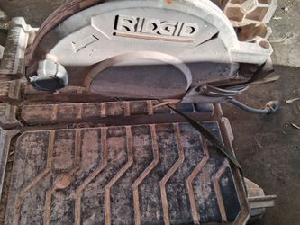 Tile Cutter works Great just been sitting in Garage