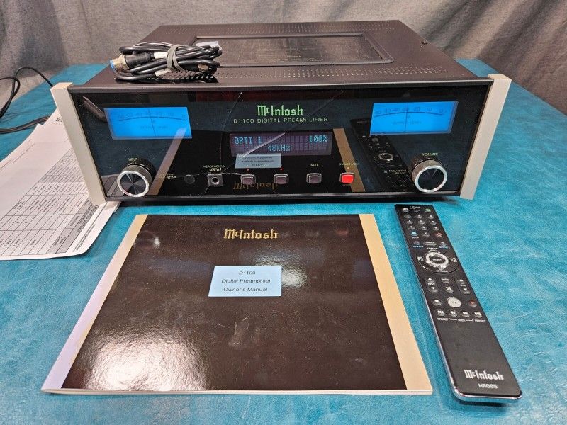 McInTosh D1100 digital preamplifier