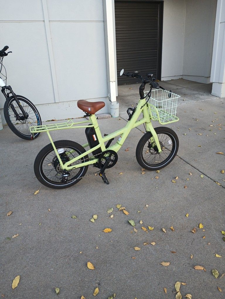 Co-Op Green Gen E.1.2 E-Bike! $480 OBO!