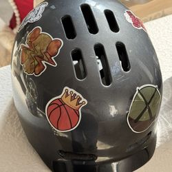 Youth Kids Helmet. $5  10-13 Yrs old