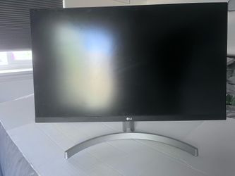 Large LG monitor NEEDS CORD