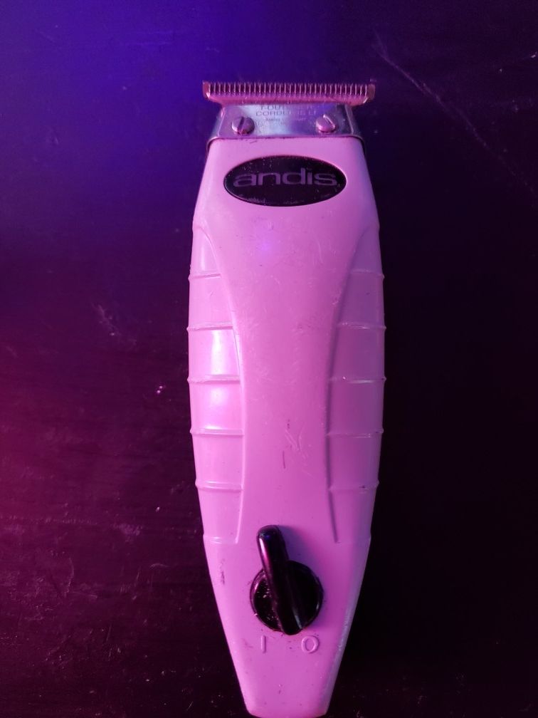 Andis Cordless T-Outliner Li Trimmer 