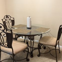 Glads Kitchen Table And 3 Chairs