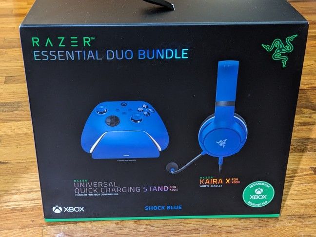Razer Essential Duo Bundle Xbox: Kaira Wired Headset & Quick Charging Stand for Controllers