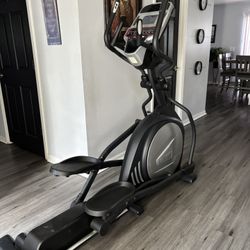 Elliptical Sole E25