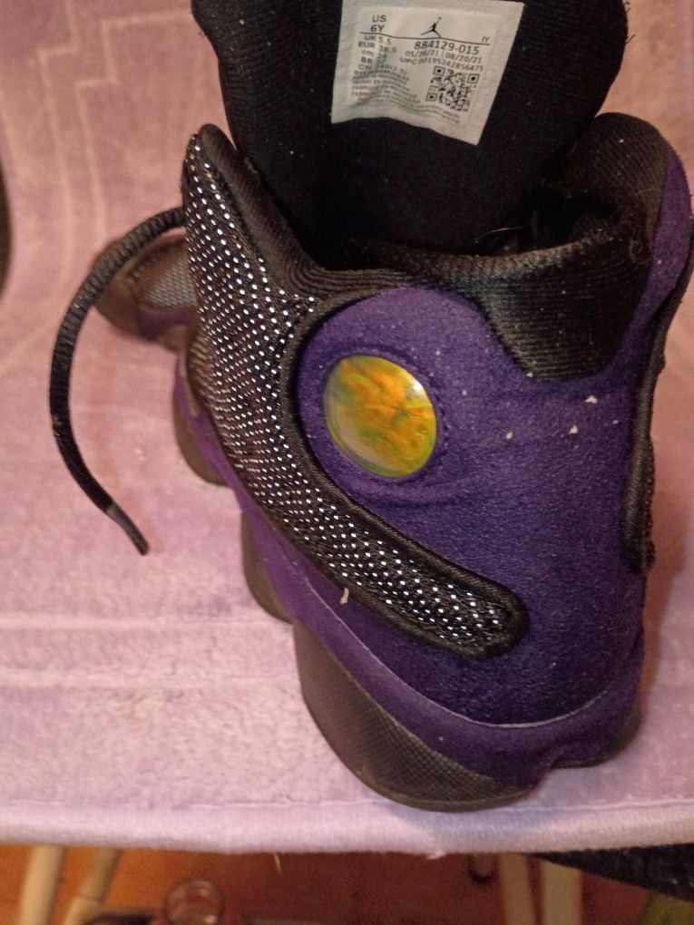 NIKE AIR SIZE 6 PURPLE AND BLACK. $60
