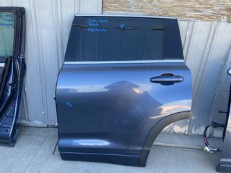 2014-2019 Toyota Highlander Right Rear Door