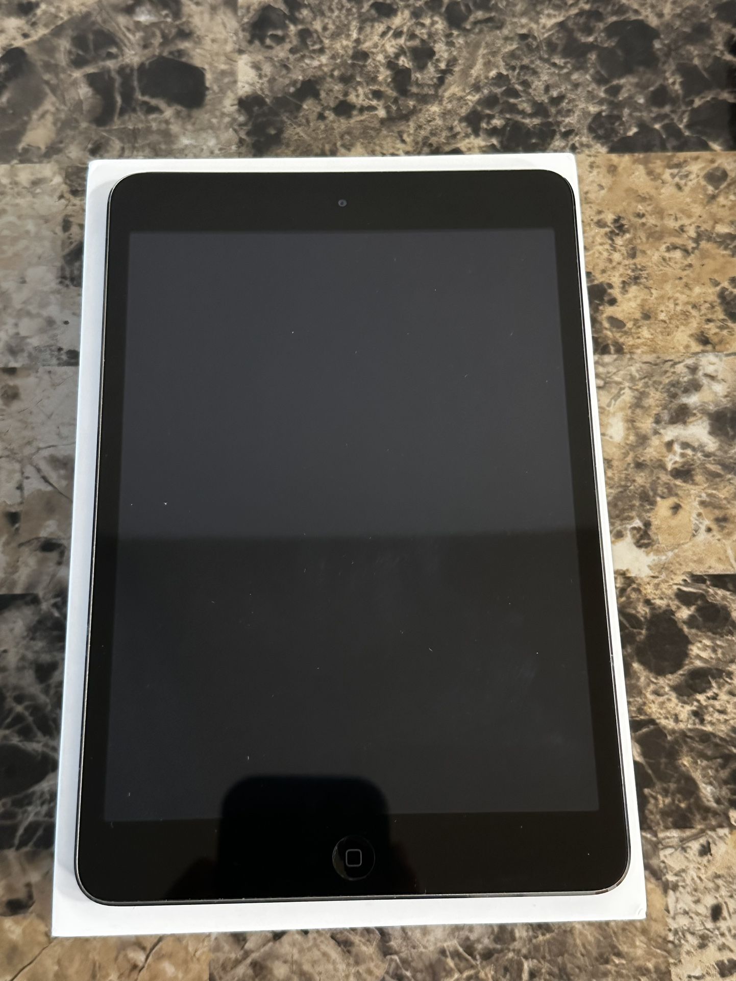 Apple iPad Mini 64GB Model A1489