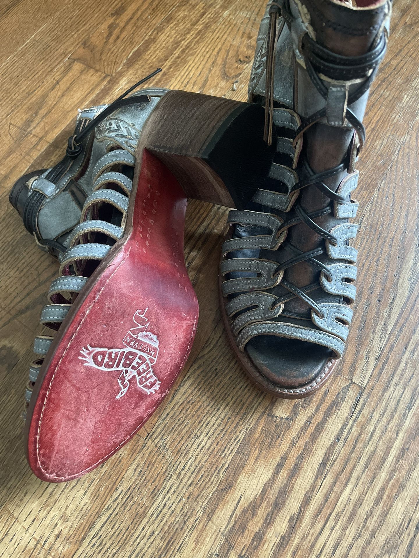 Freebird by Steven Wazee sandal size 11 ICE MULTI