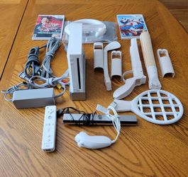 White Nintendo Wii Console RVL-001 System Bundle - 2 Games