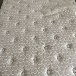 Queen Sized Adjustable Bed