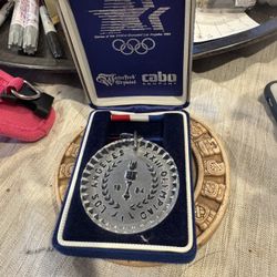 Waterford Crystal commemorative medallion for the 1984 Los Angeles Olympics
