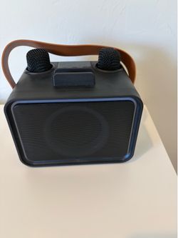 Kids “karaoke” speaker machine