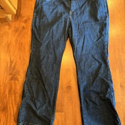 Women’s Levi’s defined waist 580 boot cut jeans shipping available