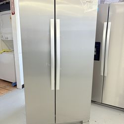 Whirlpool 36” 25.1 Cu Ft Capacity Refrigerator 