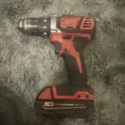Milwaukee Drill With 1.5 Battery 
